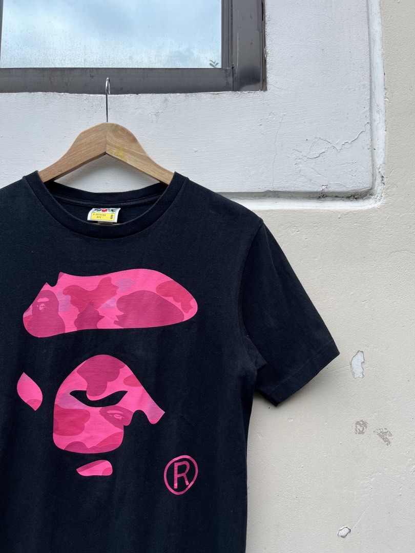 BAPE BIG FACE PINK CAMOU (Category: Tshirts & Polo Shirts ) located in Baguio. Submitted by closetgc.clothingshop (Listing ID 1469774568, Image 3). Description: Bape pink camou big face Small on tag can fit medium Guaranteed authentic Excellent condition .