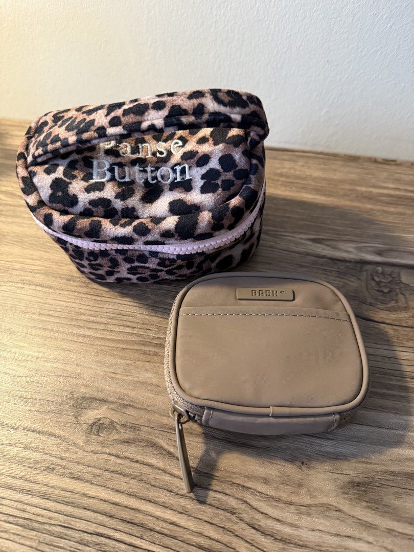 BASH Cardholder + Mini Makeup Bag (Category: Purses & Pouches) located in Quezon City. Submitted by prod.bts (Listing ID 1469776053, Image 1). Description: Bundle: BASH Cardholder + Mini makeup bag — like new — barely used — mop: gcash — mod: jnt, lalamove — rfs: needs funds, extra .