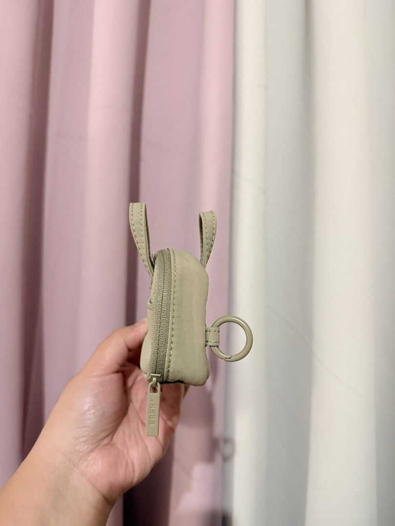 Bash mini weekender dune charm (Category: Wallets & Card holders) located in Tagaytay City. Submitted by denalycoco51 (Listing ID 1469859441, Image 2). Description: Please manage expectations before claiming! 💕 • NO REFUND / NO EXCHANGE — all sales are final. • ITEM CONDITION: Good as new, never been used • Please check all photos & descriptions carefully. • Payment within 24 hours unless otherwise agreed. • Reservations: 1 day only. Unpaid item