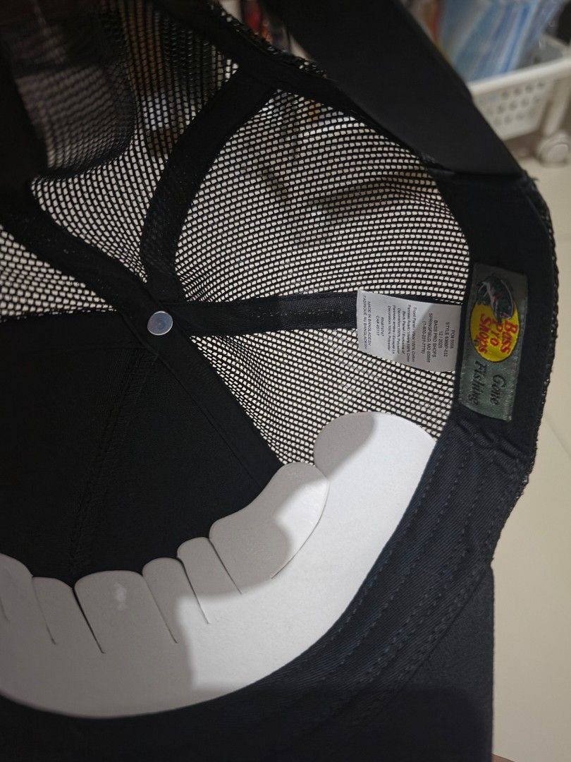 Bass Pro Shops Black Trucker Hat (Category: Caps & Hats) located in Calamba. Submitted by stuffsbysaz (Listing ID 1469911872, Image 2). Description: Selling a Brand New iconic Bass Pro Shops Classic Mesh Trucker Cap in a sleek, all-black colorway. Perfect for streetwear outfits, outdoor trips, or casual daily wear! ✨ Product Details & Features: • Condition: Brand New (Never worn, pristine condition) • Iconic yellow Bass Pro Shops leaping bass log
