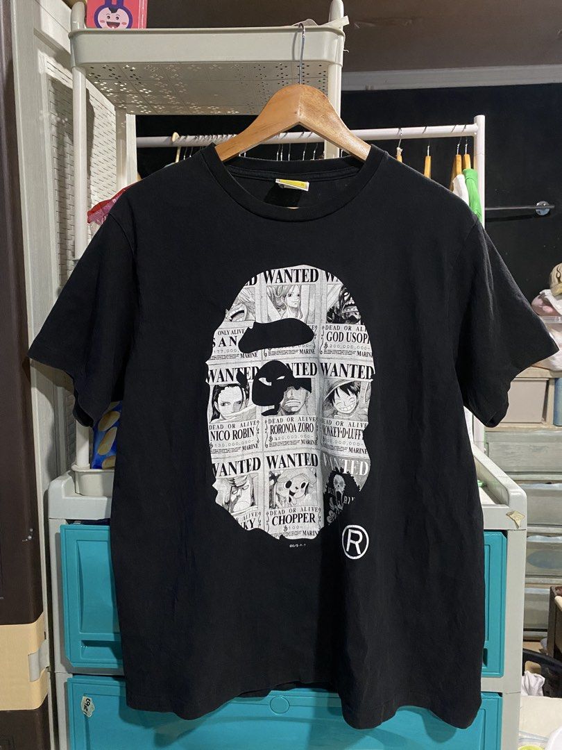 Bathing Ape x One Piece (Category: Tshirts & Polo Shirts ) located in Munoz. Submitted by brazziwardrobe (Listing ID 1469909090, Image 1). Description: Length:27 inches Width:21 inches Very Good Condition Color rate:9.5/10 issue:minimal hairline cracks Negotiable Dm to purchase💌 📍Nueva Ecija.