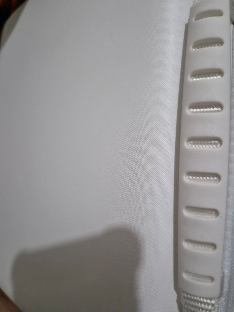Bayblade Case White (Category: Other Merchandise) located in Calamba. Submitted by junelbaliwag (Listing ID 1469912131, Image 3). Description: .