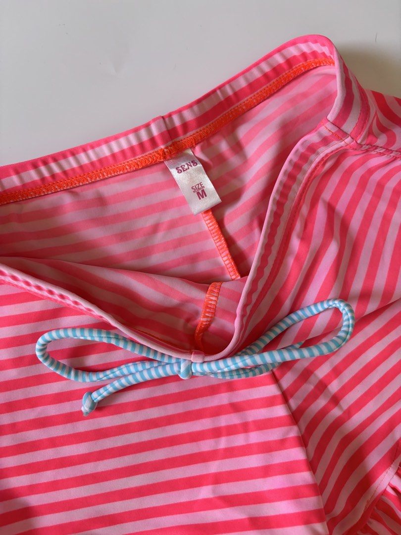 beach shorts (Category: Swim Trunks & Board Shorts) located in Binan City. Submitted by byhiraeth (Listing ID 1469920525, Image 3). Description: 24-34” waist 8” length no ww, will only entertain offers since already out if reply quota .