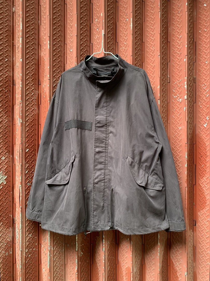 BEAMS HEART Modern M-65 Fishtail Parka (Category: Coats, Jackets and Outerwear) located in Buhi. Submitted by __sibol (Listing ID 1469784806, Image 1). Description: BEAMS HEART Modern M-65 Fishtail Parka Measurements: Width: 25” Length: 29.5” Sleeves length: 22.5”.