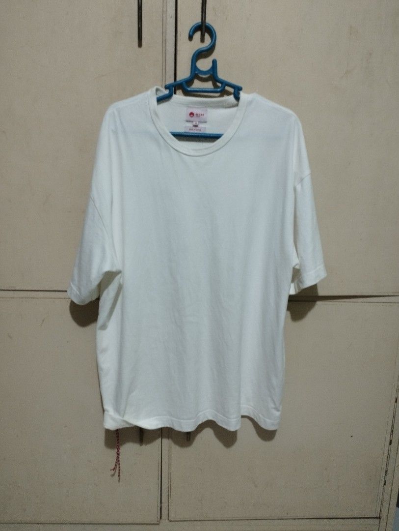Beams Japan (Category: Tshirts & Polo Shirts ) located in San Fernando. Submitted by nerosales (Listing ID 1469770151, Image 1). Description: Beams White T Shirt Made in Japan width - 22.5 inches length - 29 inches very good condition no stain, no yellowing 650 pesos only SM City Pampanga Shipping: J&T Payment: Gcash NO COD NO COP NO WAYBILL FIRST.