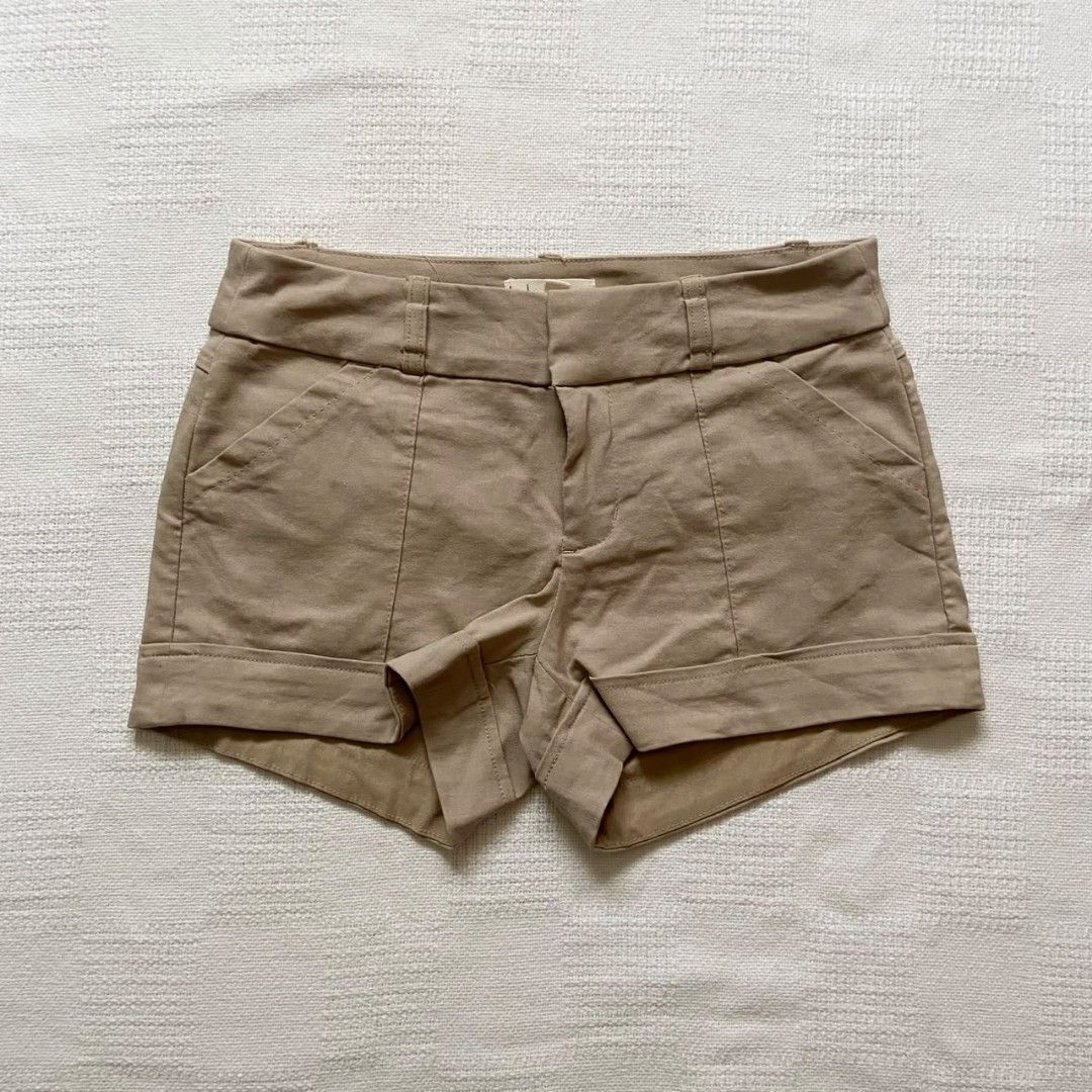 Bebop shorts (Category: Shorts) located in Rizal. Submitted by urkoala (Listing ID 1469870846, Image 1). Description: size 3 on tag w: 13.5 in l: 9.5 in.