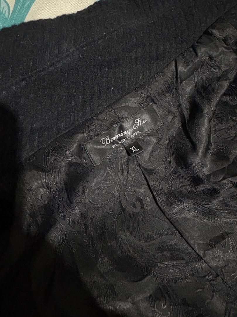 Bernings Sho Black Label Jacket (Category: Coats, Jackets and Outerwear) located in Manila. Submitted by rancww (Listing ID 1469821705, Image 3). Description: 19 x 27.
