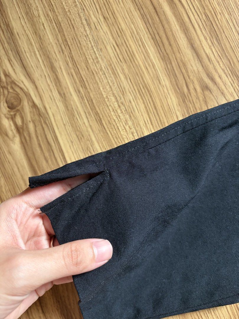 Bershka Capri Pants (Category: Other Bottoms) located in San Pedro. Submitted by nikkiabc.777 (Listing ID 1469763524, Image 2). Description: Bershka Black Capri Pants Used once; no flaws Color: black Size: 32 on tag; waist 24-25 working buttons Bought from store around 1,600+.
