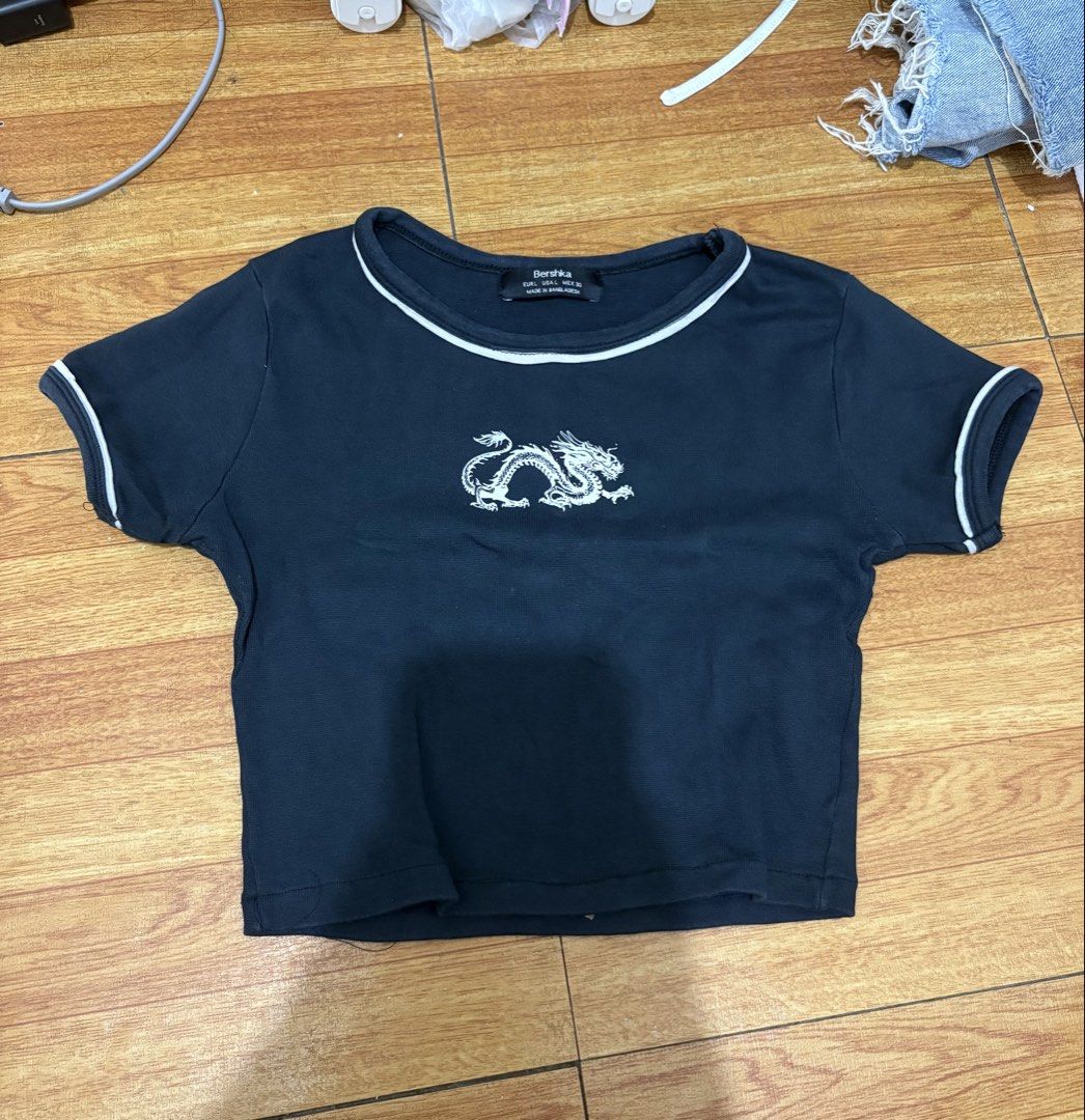 Bershka Top (Category: Others Tops) located in Bacoor. Submitted by tashlav (Listing ID 1469847367, Image 1). Description: .