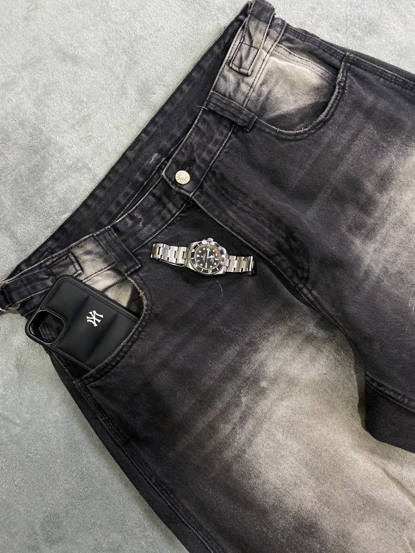BERSHKA Y2K BLACK WASHED CARPENTER JEANS (Category: Jeans) located in Bacolod City. Submitted by clerkhexx (Listing ID 1469923183, Image 2). Description: BERSHKA BLACK WASHED CARPENTER JEANS Brand: BERSHKA Measurements: Waist: 35-36 Lenght: 46 Thigh: 16 Leg Hole: 10.5 Mine: 1300 Condition of this item 10 - color rate 8.5/10 ISSUE CUT TAGS Check every photos for conditions of the item EOB / END OF BIDDING: TOMORROW (9:01pm THURSDAY) Please note th