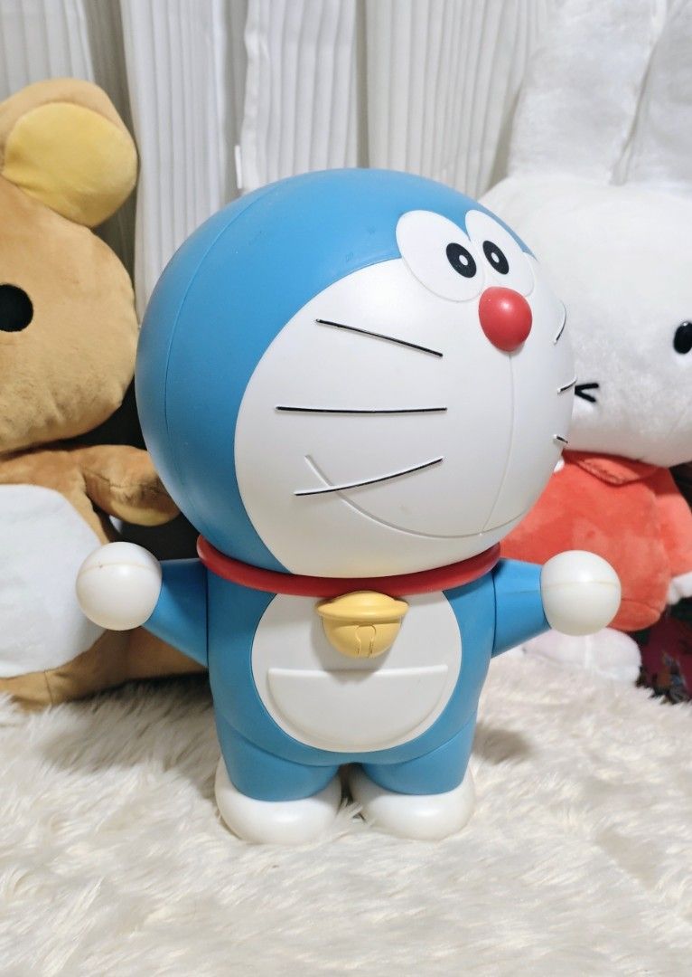 BIG DORAEMON TAITO ACTION FIGURE (Category: Action & Battle Toys) located in Manila. Submitted by yourfavoritethings7 (Listing ID 1469821364, Image 2). Description: 13 inches.