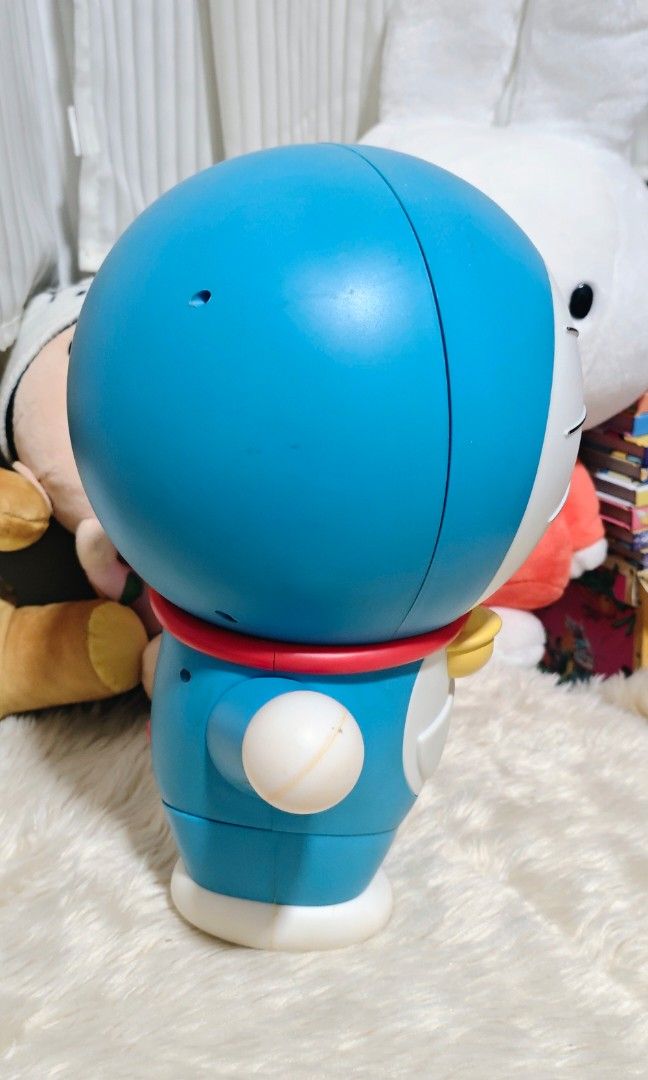 BIG DORAEMON TAITO ACTION FIGURE (Category: Action & Battle Toys) located in Manila. Submitted by yourfavoritethings7 (Listing ID 1469821364, Image 3). Description: 13 inches.