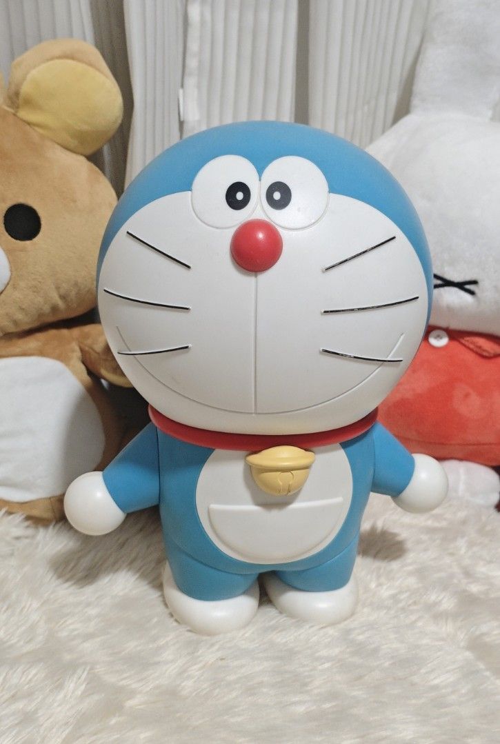 BIG DORAEMON TAITO ACTION FIGURE (Category: Action & Battle Toys) located in Manila. Submitted by yourfavoritethings7 (Listing ID 1469821364, Image 1). Description: 13 inches.