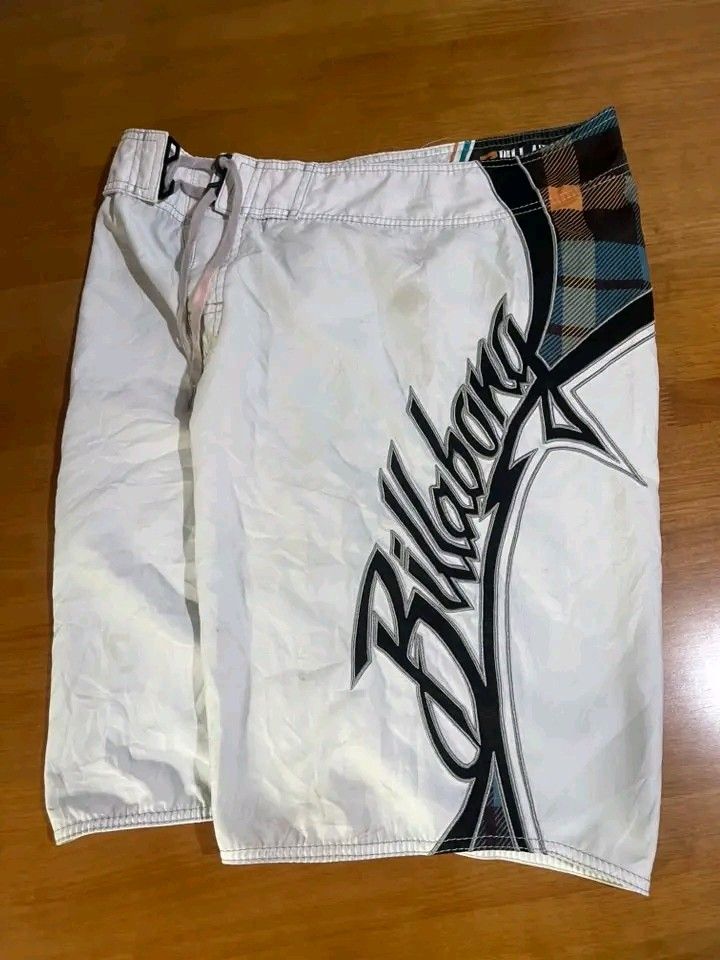Billabong Vintage Boarshorts Mark Ochipullo (Category: Swim Trunks & Board Shorts) located in Manila. Submitted by thirftttttttttttterrrr (Listing ID 1469857930, Image 1). Description: pay first via jnt only.
