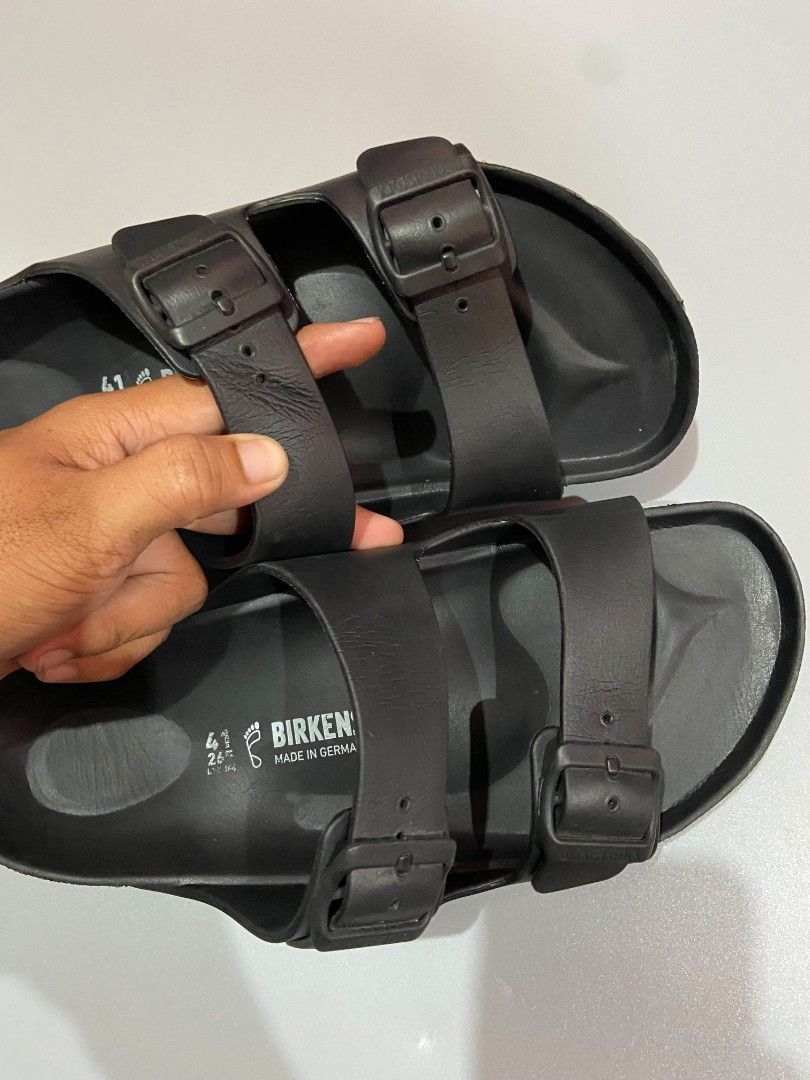 BIRKENSTOCK ARIZONA (Category: Slippers & Slides) located in Kabankalan. Submitted by cfg_thrift (Listing ID 1469849307, Image 2). Description: Excellent condition no issues good as new bagong bago pa.
