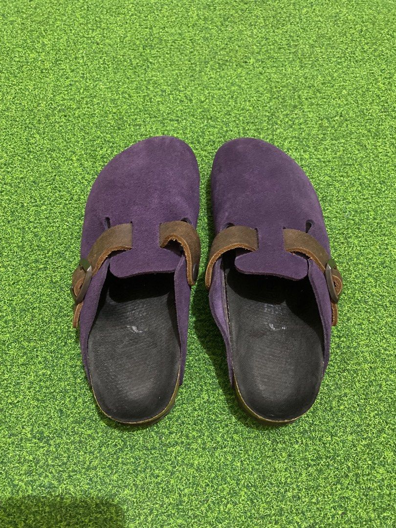 Birkenstock Boston Suede Clogs (Category: Slippers and slides) located in Manila. Submitted by victory_1816 (Listing ID 1469942050, Image 3). Description: .