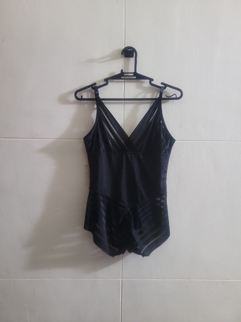 Black Bodycon Body shaper (Category: Undergarments & Loungewear) located in Los Banos. Submitted by lopecruz (Listing ID 1469867414, Image 2). Description: 17-18"armpit lajd flat 22"length S-M Like new, no flaws.