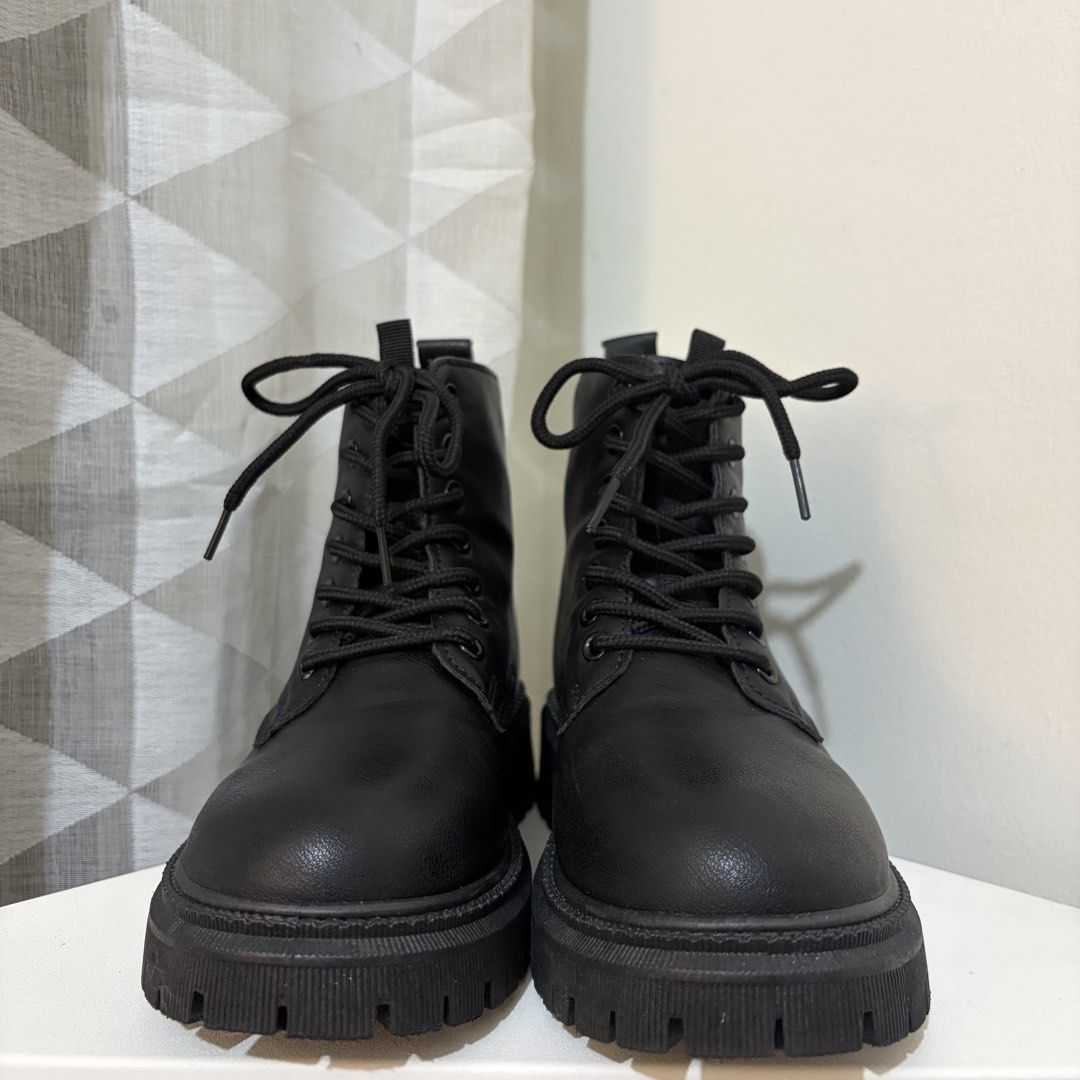 Black Combat Chunky Lace Up Boots (Category: Boots) located in Quezon City. Submitted by iywm_ (Listing ID 1469931215, Image 1). Description: ▪️used once for an event this october ▪️size 36 ▪️shipping via grab or lalamove only 📍loyola heights, qc.