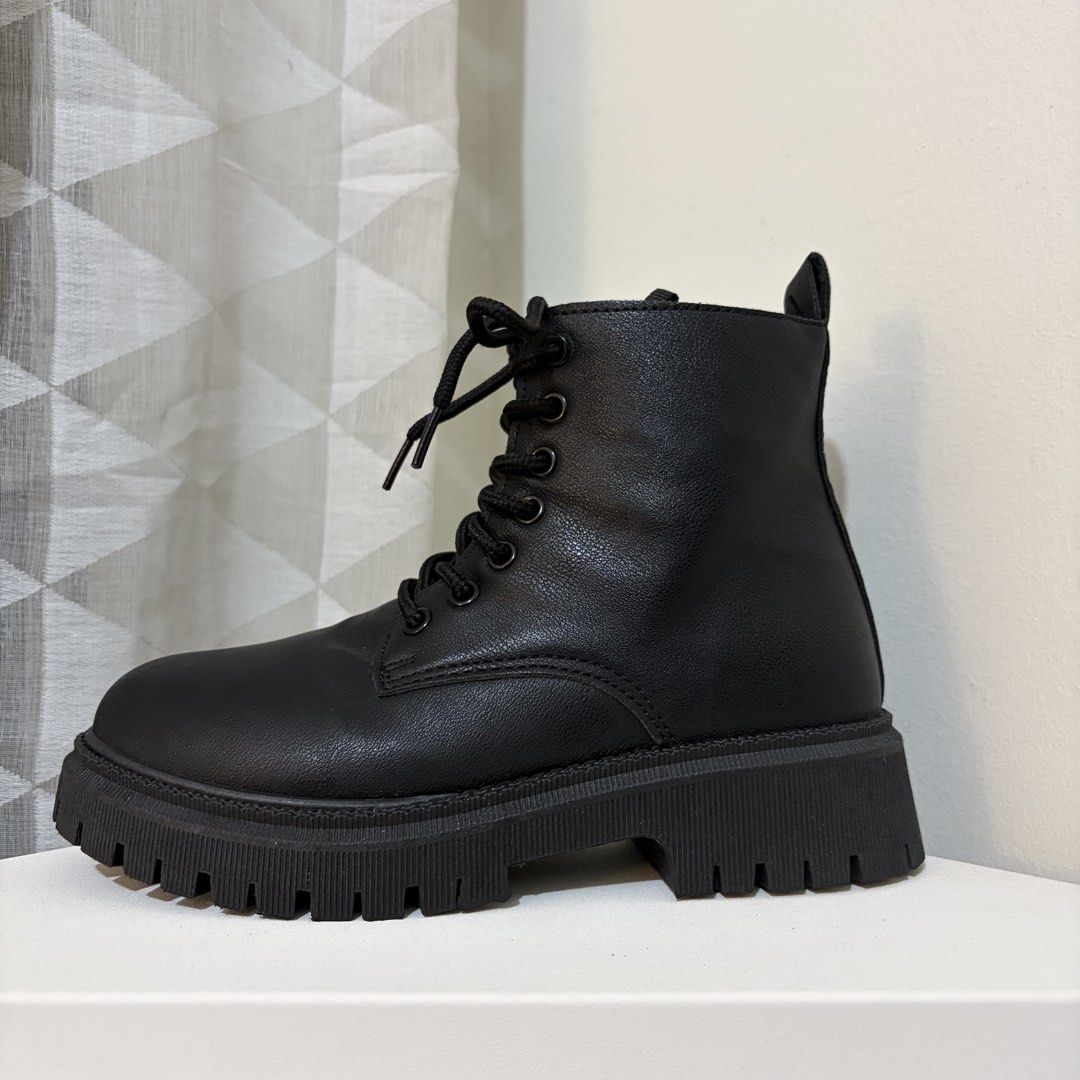 Black Combat Chunky Lace Up Boots (Category: Boots) located in Quezon City. Submitted by iywm_ (Listing ID 1469931215, Image 3). Description: ▪️used once for an event this october ▪️size 36 ▪️shipping via grab or lalamove only 📍loyola heights, qc.