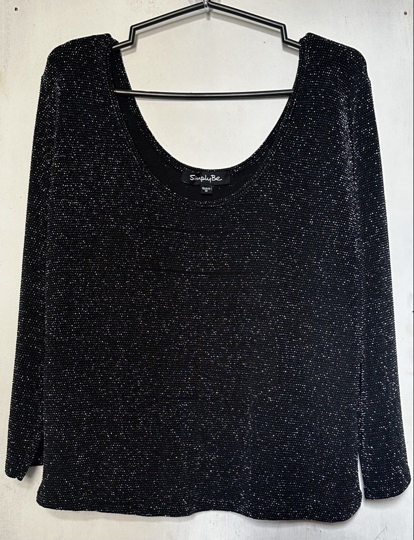 Black Metallic shimmer scoop neck longsleeve (Category: Longsleeves) located in Cavite. Submitted by chicfinds.slay (Listing ID 1469810515, Image 2). Description: ✨stretchy can be worn front and back Stylish.
