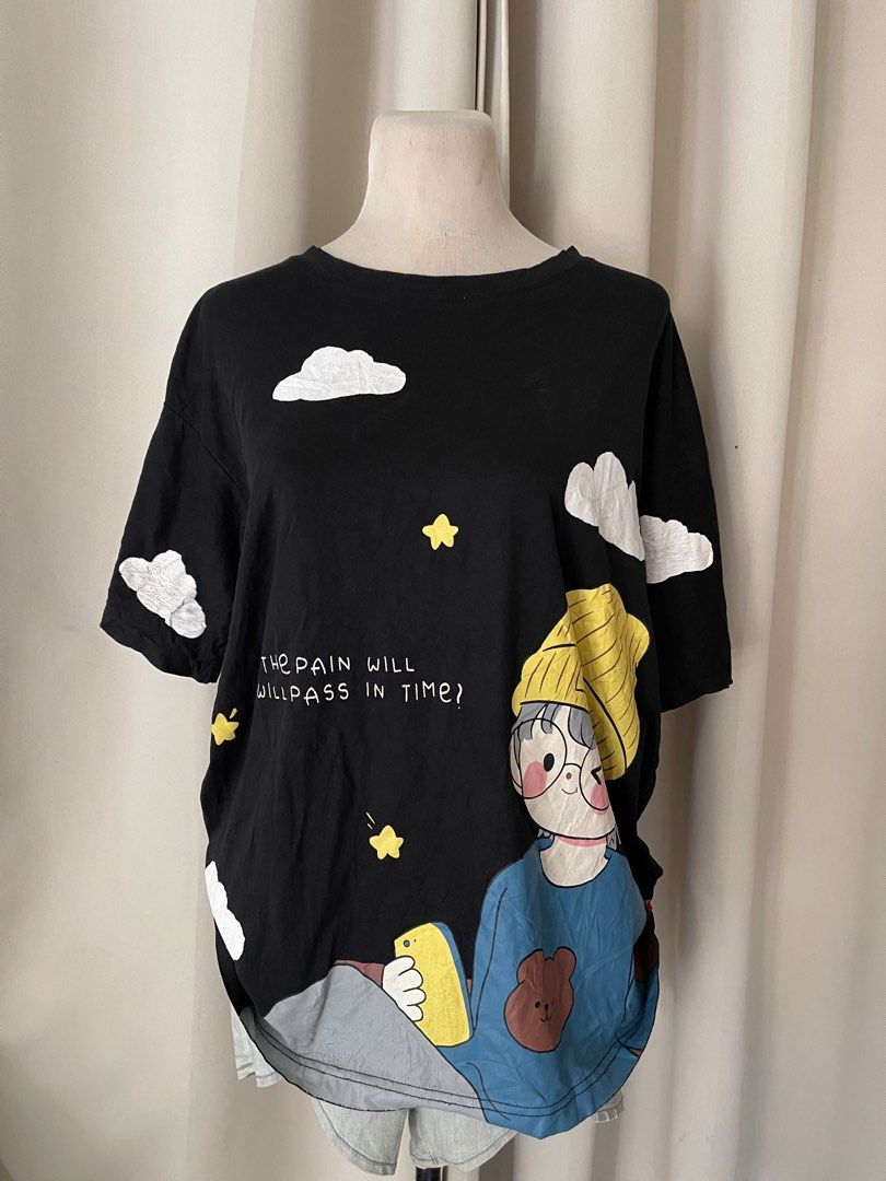 Black Oversize with Cloud and Anime Print (Category: Shirts) located in Cainta. Submitted by zlove111 (Listing ID 1469771617, Image 1). Description: - Color: Black - Fit: Oversized / Relaxed fit - Design: Cute cartoon art with yellow beanie, stars, clouds, and "THE PAIN WILL PASS IN TIME?" text - Sleeves: Short sleeves - Style Tip: Easy to pair with jeans or skirts - Condition: 8.5/10 last price up to xl .
