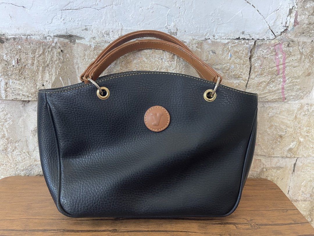 black pebbled leather top-handle handbag L8x12 (Category: Tote Bags) located in San Fernando. Submitted by japansurpluselyu (Listing ID 1469891516, Image 1). Description: .