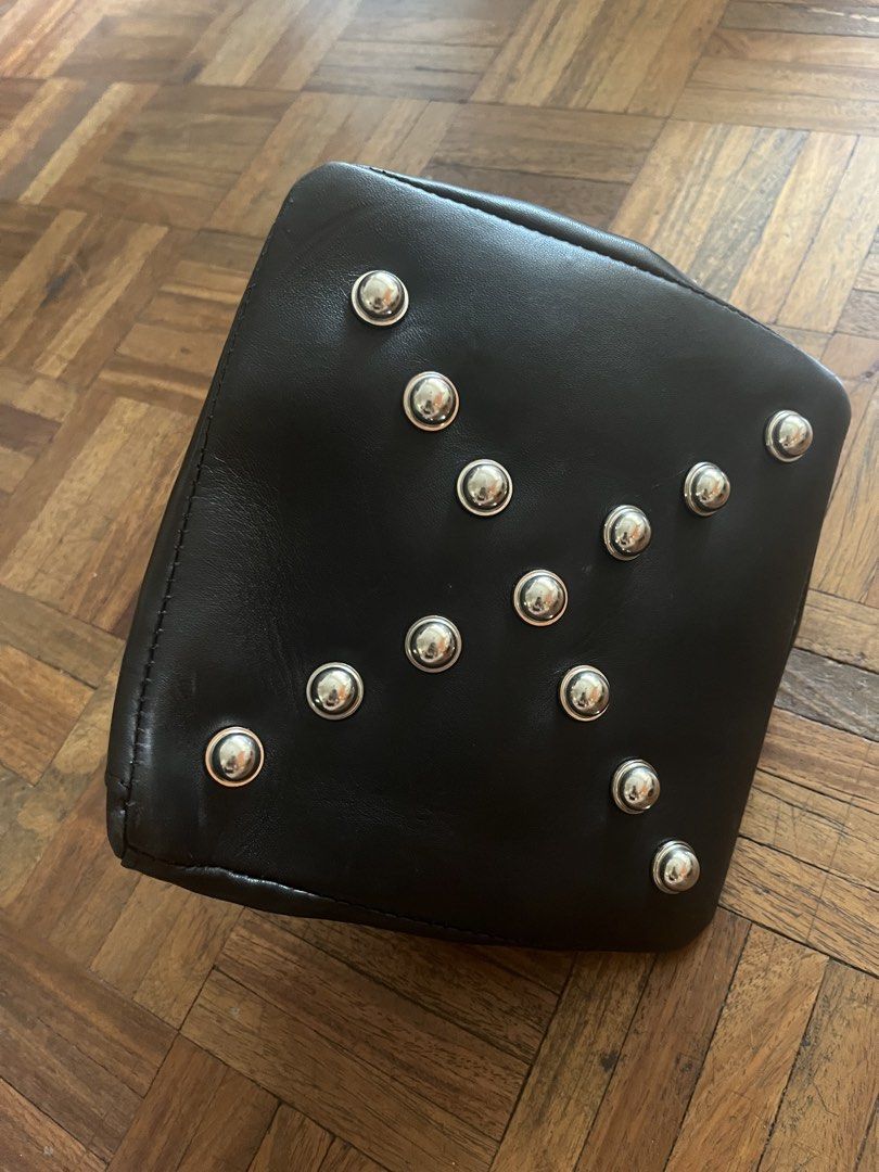 Black Pyramid Handbag (Category: Purses & Pouches) located in Makati City. Submitted by yoursecondbest (Listing ID 1469766674, Image 3). Description: Unique geometric pyramid shape. May pocket rin sa loob. Cute for parties..