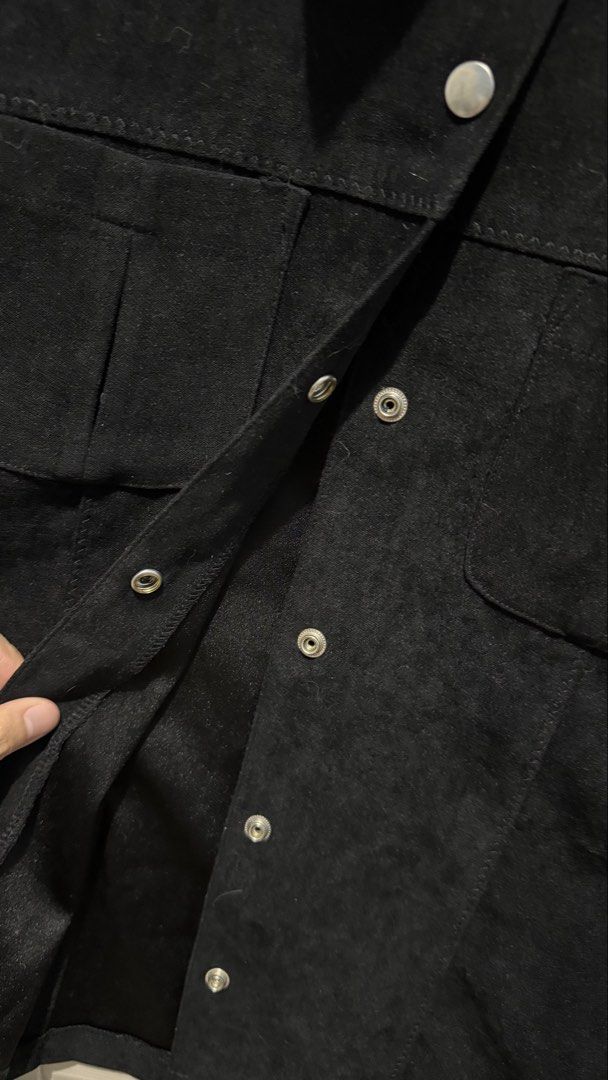 Black Suede Buttondown Top (Category: Blouses) located in Quezon City. Submitted by dinesaur (Listing ID 1469930458, Image 3). Description: M-L.