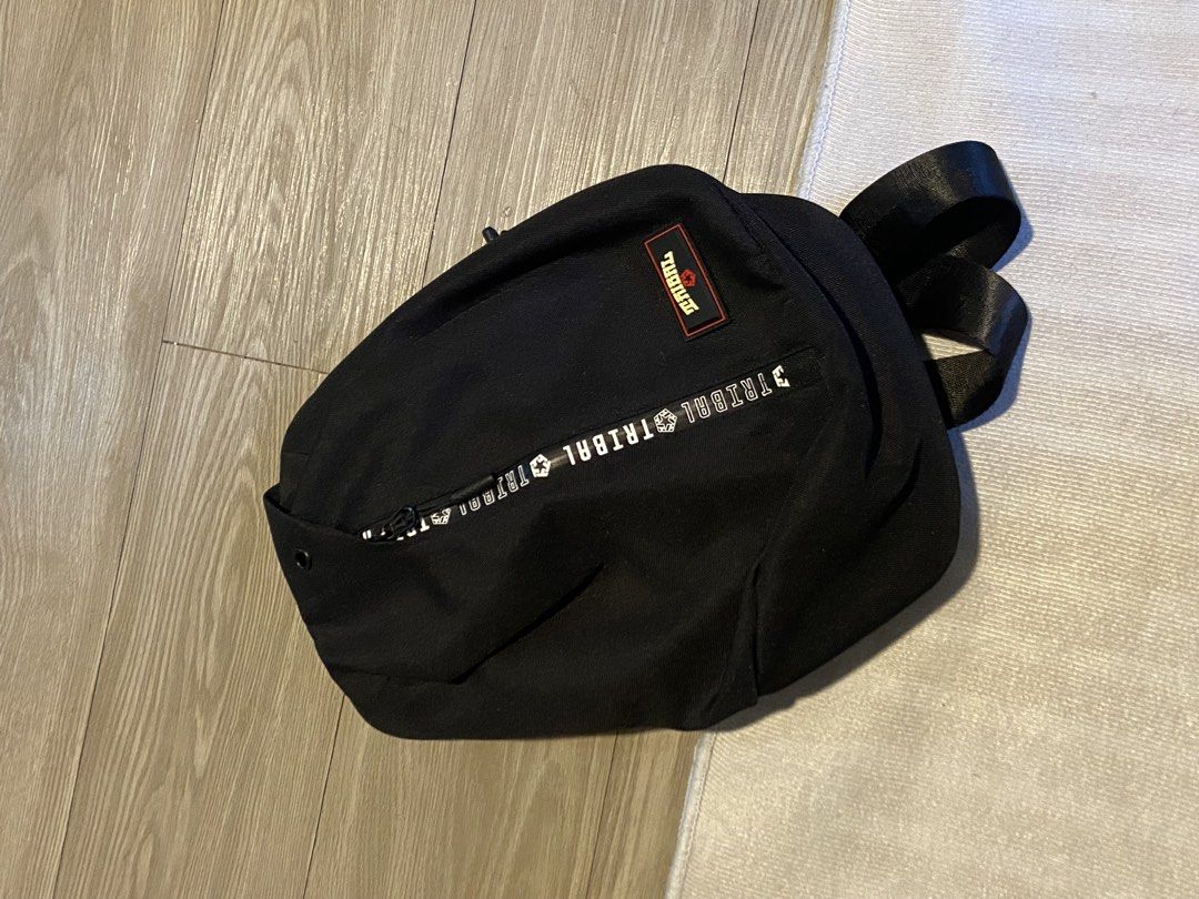 Black Tribal Cross Body Bag (Category: Belt bags, Clutches and Pouches) located in Manila. Submitted by j.closet_ (Listing ID 1469848858, Image 2). Description: Never been used. A gift kaso 'di ko aesthetic. Slightly negotiable.