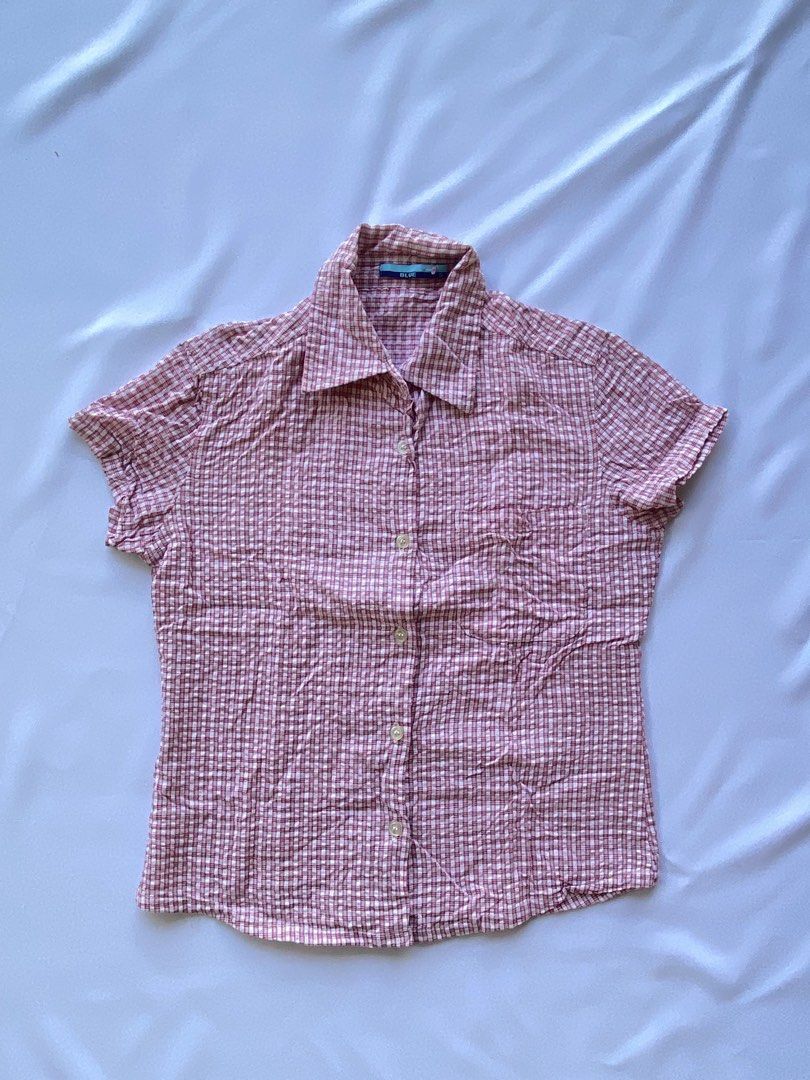 BLUE Gingham Short Sleeve Button Down Shirt Size S (Category: Blouses) located in Cauayan City . Submitted by alt_olshop4 (Listing ID 1469833155, Image 1). Description: ♡ Gingham Buttondown Polo from the brand BLUE ♡ Size: small on tag Bust: 17.5" Width/waist: 16" Length: 22.5 Brand: BLUE Condition/flaws: stain (pocket) M 320 S 350 G 400 Swipe/see comment section -> to see flaws Please read the following ♡ Please check all the slides/pictures bef