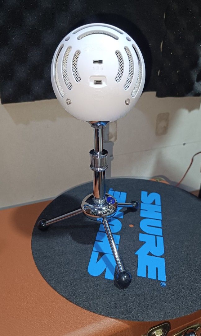BLUE SNOWBALL MICROPHONE (Category: Musical Instruments) located in Midsayap. Submitted by macoy.picker (Listing ID 1469942075, Image 2). Description: BLUE SNOWBALL MICROPHONE USB WITH CORD FREE SHIPPING.