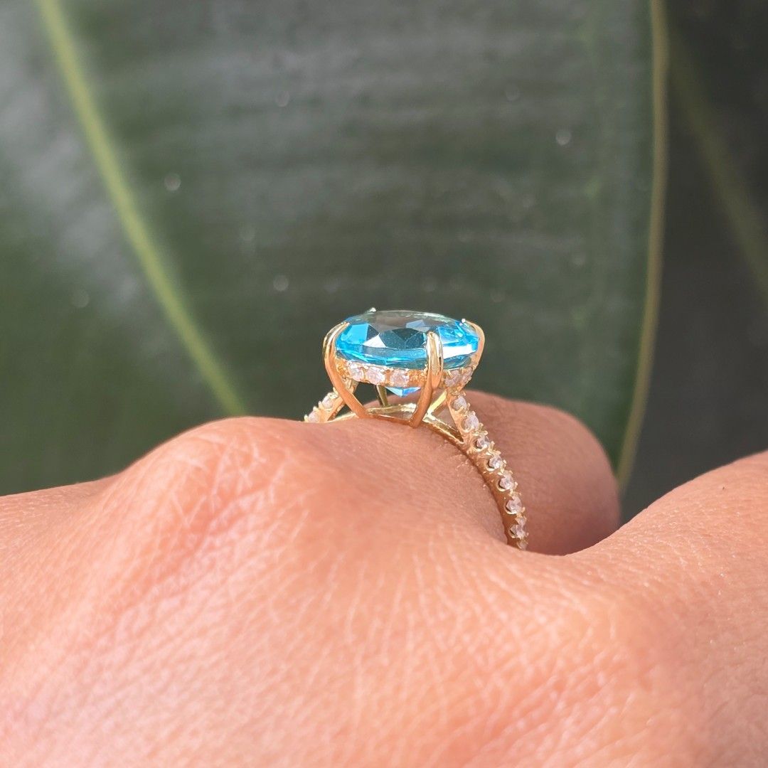 BLUE TOPAZ W/ DIAMOND SIDESTONES SOLITAIRE RING (Category: Rings) located in Quezon City. Submitted by her_turf (Listing ID 1469888784, Image 3). Description: - Metal: K18 Japan Yellow Gold (Weight: ~1.51 grams) - Center Stone: 3.0 Carat Blue Topaz #luxury - Sidestones: 0.30 ctwt Natural Diamonds - Ring Size: Size 6 (Resizing available) - Shipping: Free LBC with insurance, Lalamove, or Grab motor available (No rush shipping) - Meet-ups: Camella B