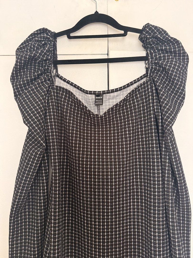 Body Hugging Long Sleeve Dress (Category: Dresses) located in Cainta. Submitted by vnncassandra (Listing ID 1469872588, Image 3). Description: Worn once.