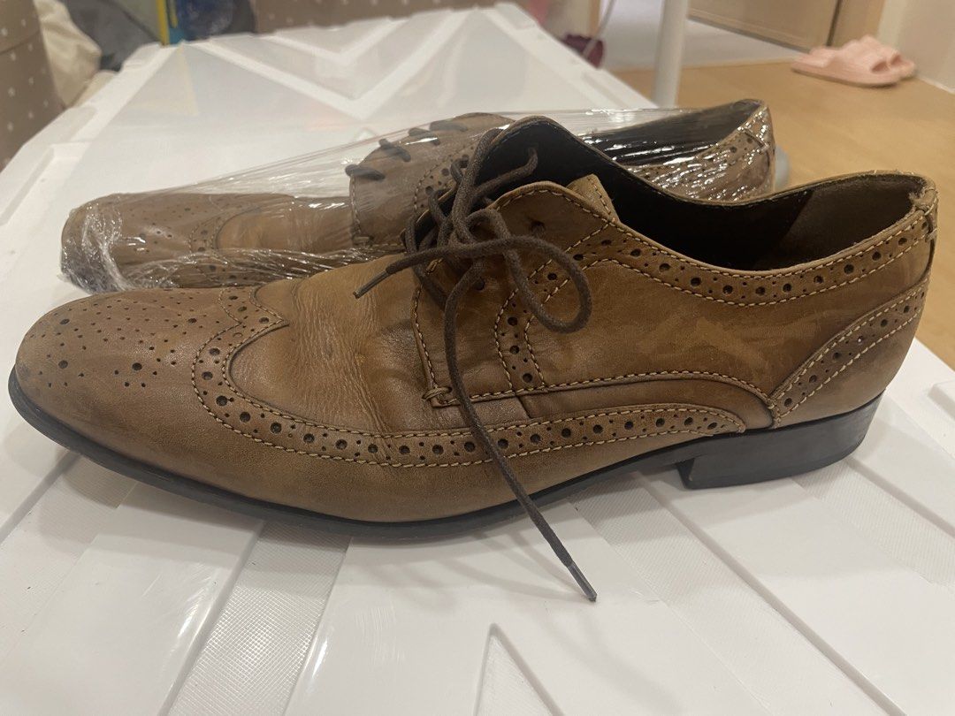 Bostonian Wing Tips Shoes (Category: Dress Shoes) located in Manila. Submitted by bedlambuzz (Listing ID 1469771835, Image 2). Description: WYSIWYG NO BOX USED AS PERSONAL PAIRS NO FURTHER PICS AVAILABLE.