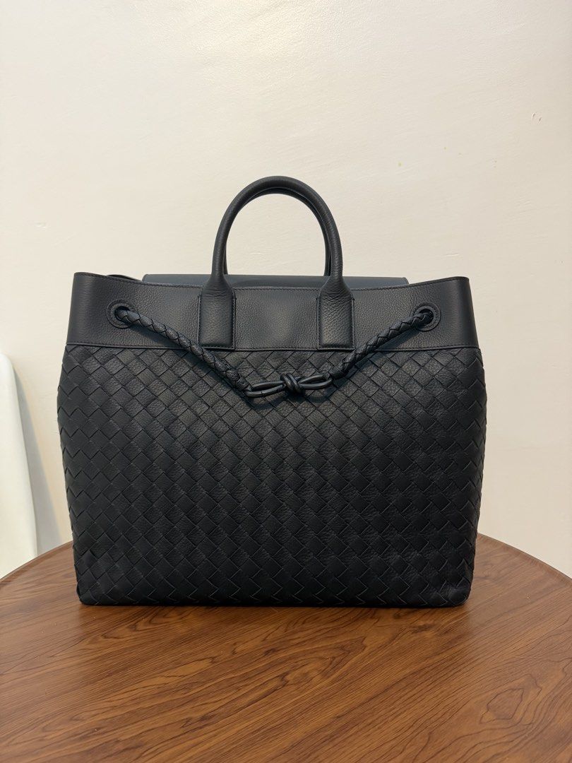 Bottega Veneta Medium Voyager (Category: Luxury Bags & Wallets) located in San Fernando. Submitted by gbagscollection (Listing ID 1469894669, Image 2). Description: Authen. Not guaran Solid Genuine leather No issue (May box pa pero medyo madumi na) With dustbag Size 43cm width 39cm height Malaki po ito , luggage size. .