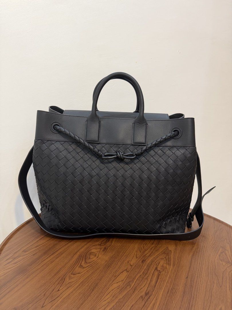 Bottega Veneta Medium Voyager (Category: Luxury Bags & Wallets) located in San Fernando. Submitted by gbagscollection (Listing ID 1469894669, Image 1). Description: Authen. Not guaran Solid Genuine leather No issue (May box pa pero medyo madumi na) With dustbag Size 43cm width 39cm height Malaki po ito , luggage size. .