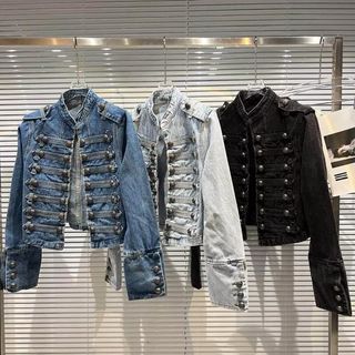 (Category: ) located in . Submitted by xoxoloveclothing (Listing ID 1469917586, Image 1). Description: .