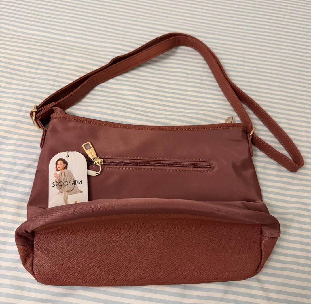 BRANDNEW SECOSANA BAG ‼️ (Category: Cross-body Bags) located in Naga. Submitted by jea1991 (Listing ID 1469864565, Image 2). Description: super ganda ng color 🥹.