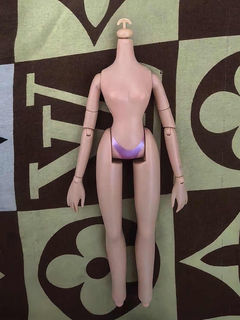 Bratz Articulated body (Category: Kids Toys) located in Manila. Submitted by TheFabulousCloset.ph (Listing ID 1469913831, Image 1). Description: Available! Sold as is...