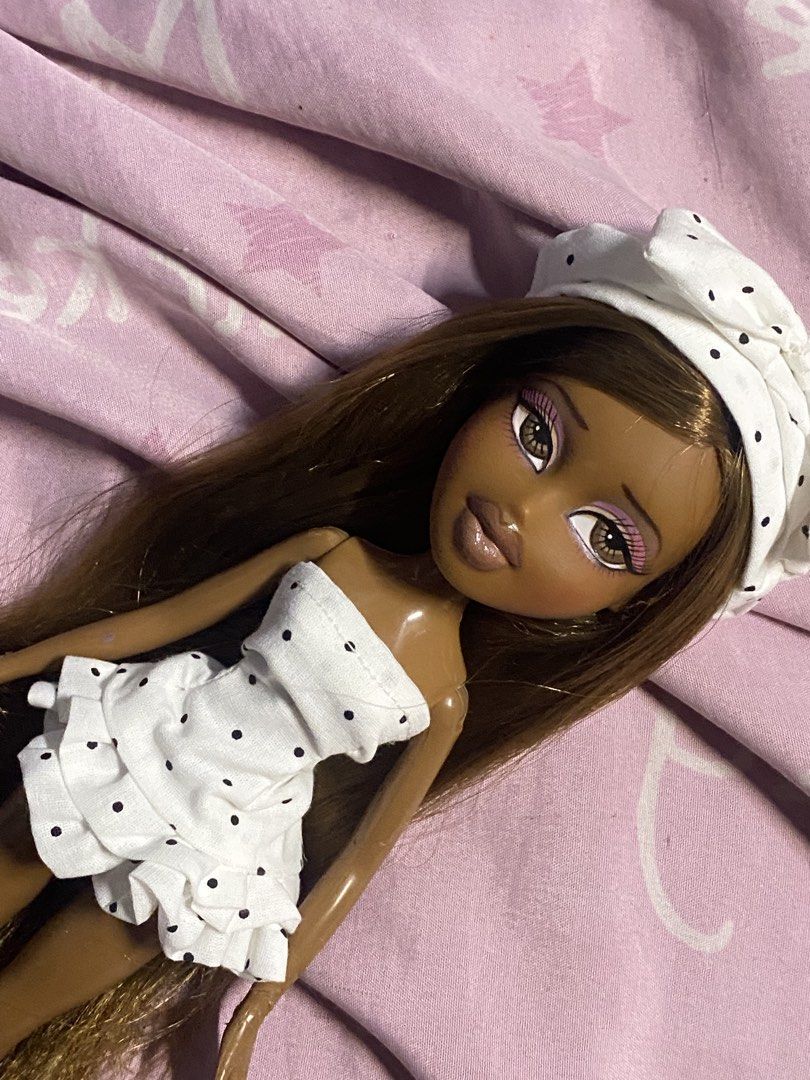 Bratz White Polka Dot Dress and Hat SET (Category: Kids Toys) located in Digos. Submitted by wiodio (Listing ID 1469771257, Image 1). Description: SET COMES WITH A DRESS AND A HAT.