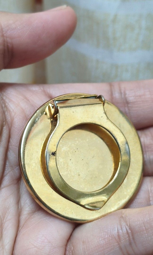 Brooch for scarf Japan source (Category: Other Accessories) located in Quezon City. Submitted by gemaicloset (Listing ID 1469760725, Image 2). Description: .