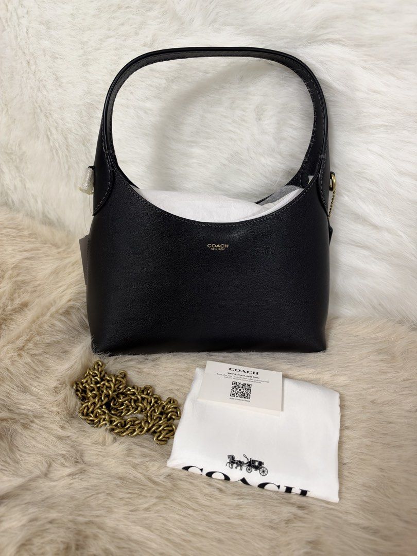 Brooklyn 23 (Black) (Category: Cross-body Bags) located in Manila. Submitted by lieannecde (Listing ID 1469925888, Image 1). Description: .