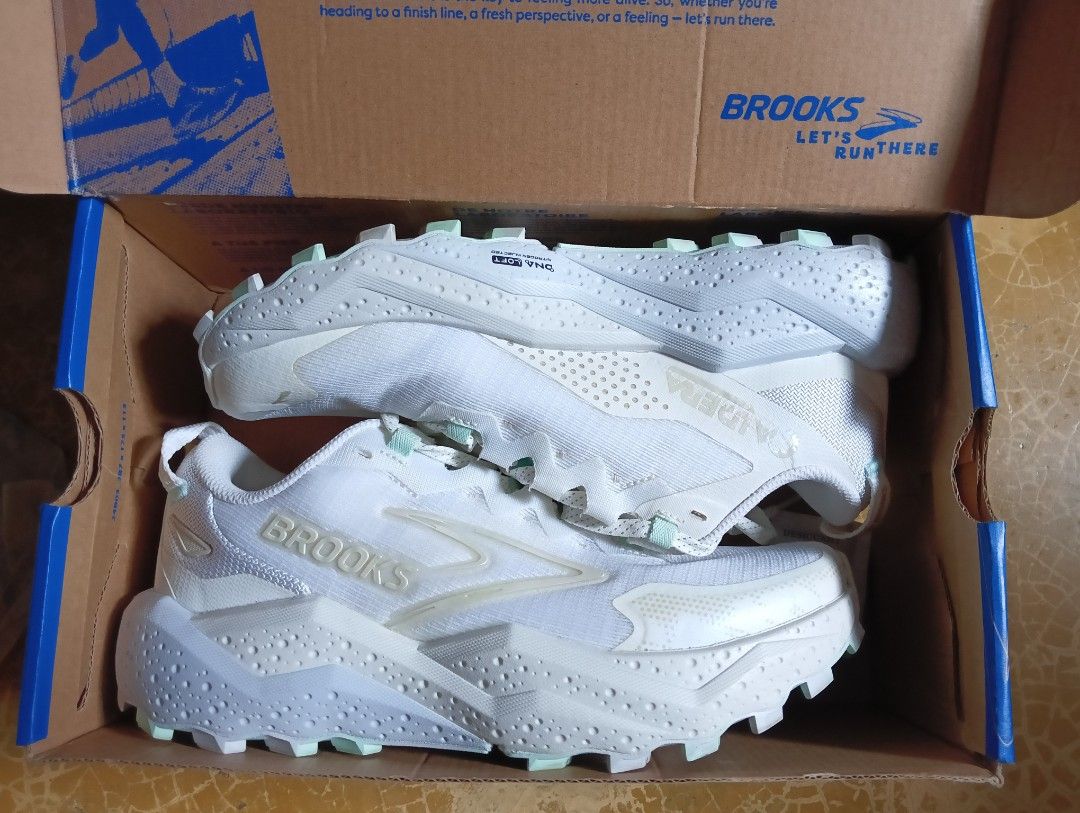Brooks Caldera 8 Running Shoes (Category: Sneakers) located in Rizal. Submitted by timeless_shop (Listing ID 1469946742, Image 2). Description: FOR SALE: ORIGINAL BROOKS CALDERA 8 - Women's Trail Shoes 🤍 📦 With Original Box 💰 bili ko₱8k + 💸 Now benta ko ng affordable price. 🏥 Nagamit lang 20 days sa clinic office. 📌 DETAILS: 💙 Size: US 7 Women's | EU 38 | UK 5 | 24cm 📏 Pang Size 7.5 feet 💙 Color: Pearlized White 💙 Condition: 9.9/10 - Su