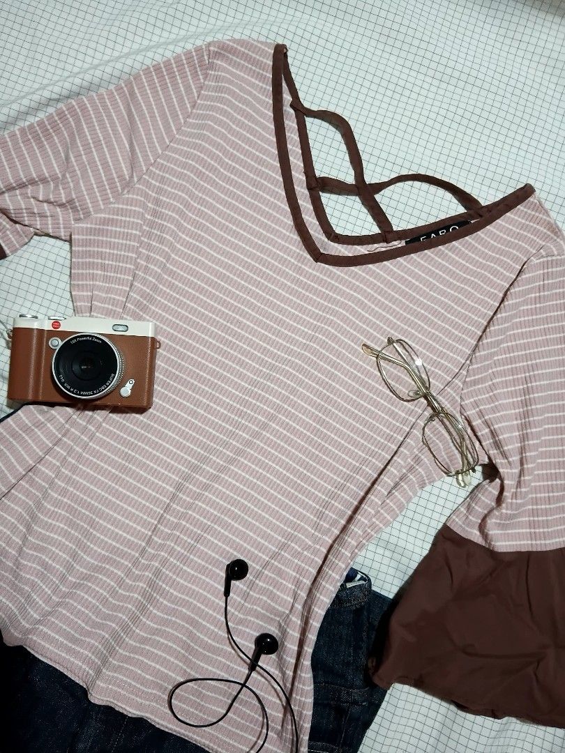 Brown Pink Top Cute Y2k Style (Category: Longsleeves) located in Manila. Submitted by 0x1choo (Listing ID 1469827957, Image 2). Description: .