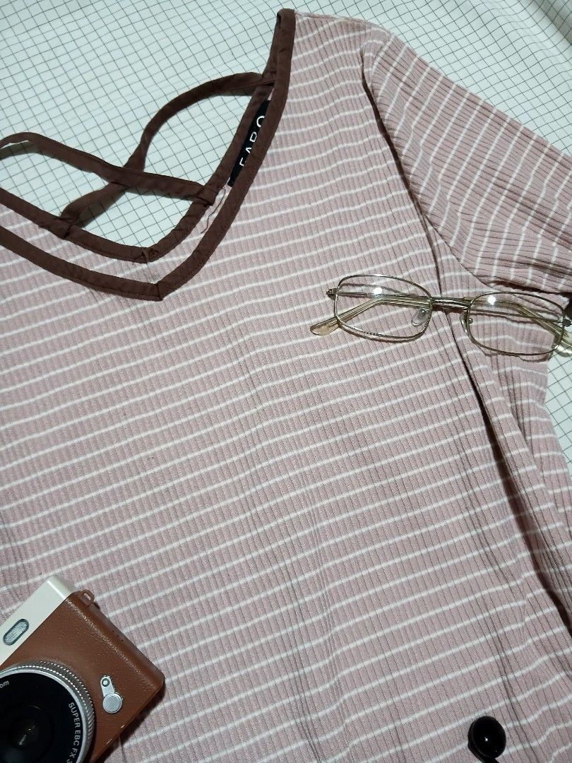 Brown Pink Top Cute Y2k Style (Category: Longsleeves) located in Manila. Submitted by 0x1choo (Listing ID 1469827957, Image 3). Description: .