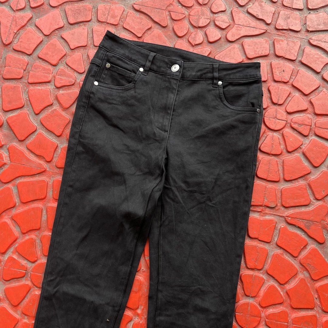 BRUNELLO CUCINELLI SLIM FIT - PANTS (Category: Luxury Apparel) located in San Jose del Monte. Submitted by qrt_ty (Listing ID 1469817269, Image 3). Description: WTS !!! BRUNELLO CUCINELLI SLIM FIT - PANTS SIZE 36 ON TAG EXCELLENT CONDITION NO MAJOR FLAWS YKK ZIPPER MADE IN ITALY PRICE - 4K SHIPPED .