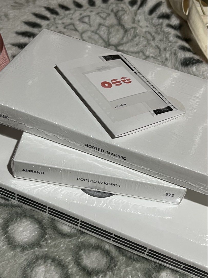 Root Keychain BTS Arirang The 5th Album Rooted in Music / Korea, Hobbies & Lifestyle ...