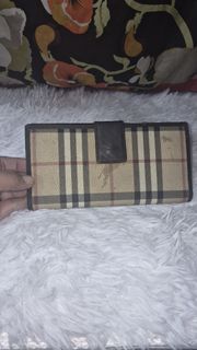 (Category: ) located in . Submitted by jhaz_bags (Listing ID 1469901019, Image 1). Description: .