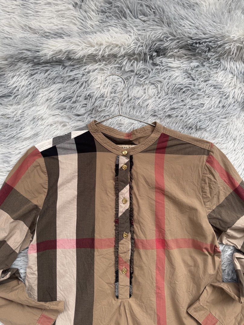 Burberry Chinese Collared Longsleeves (Category: Longsleeves) located in Taguig. Submitted by mrwickjohn67 (Listing ID 1469908822, Image 3). Description: Like new Issue: none Size: (in inches) WXL: 19x27.