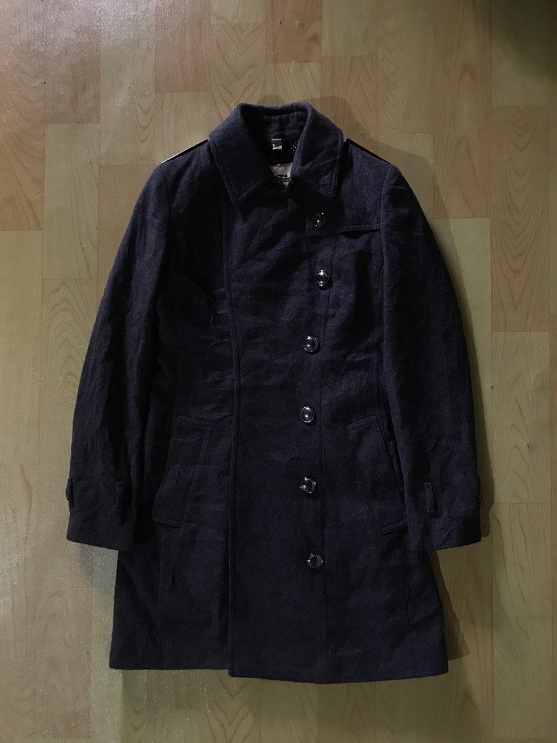 Burberry Trench Coat (Category: Luxury Apparel) located in Iriga City. Submitted by thrift_dshph (Listing ID 1469772848, Image 1). Description: Burberry Trench Coat Size: Medium Excellent Condition .